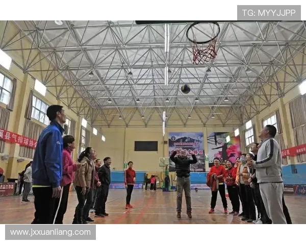 南京排球队的团队协作之道:探索排球运动中的默契与配合技巧 南京排球队的团队协作之道:探索排球运动中的默契与配合技巧